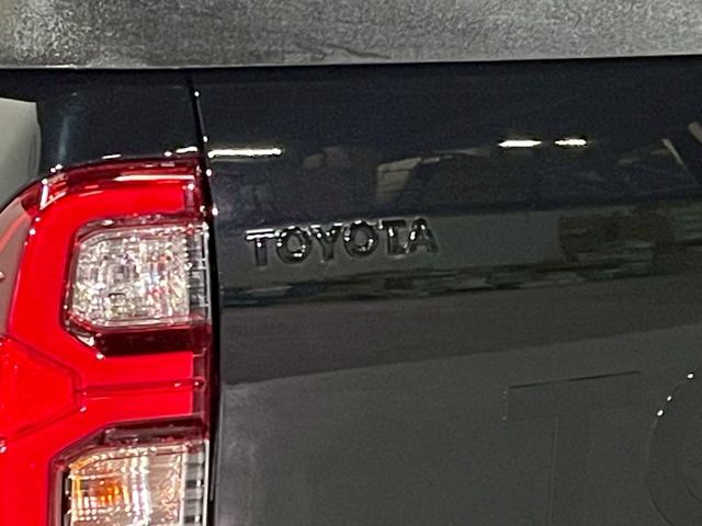ハイラックス Ｚ　ＧＲスポーツ　リフトアップ　減衰調整式ショック　ＫＭＣ／ＡＺＴＥＣ新品アルミホイール　ＴＯＹＯオープンカントリー新品タイヤ　トノカバー　ベッドライナ　ディスプレイオーディオ　全方位カメラ　クルコン　ＥＴＣ２．０（41枚目）