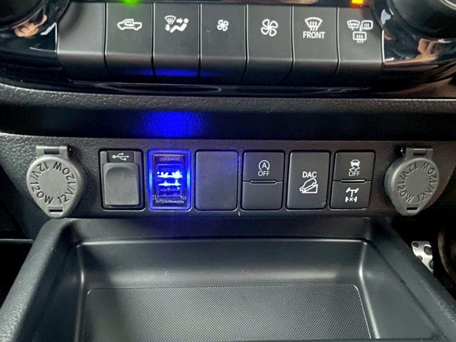 ハイラックス Ｚ　ＧＲスポーツ　リフトアップ　減衰調整式ショック　ＫＭＣ／ＡＺＴＥＣ新品アルミホイール　ＴＯＹＯオープンカントリー新品タイヤ　トノカバー　ベッドライナ　ディスプレイオーディオ　全方位カメラ　クルコン　ＥＴＣ２．０（49枚目）