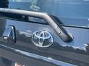 ハイブリッドＦ　自社新車仕入れカスタム　タコマ風グリル　１インチリフトアップ　ＴＯＹＯオープンカントリーホワイトレター新品Ｒ／Ｔタイヤ　ＢＫＭヘッド／テールライト　ＷＥＤＳ１４インチ新品アルミ　グレイスシートカバー（44枚目）
