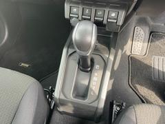 Ｂｒａｔは全国ガリバー店舗を運営する東証プライム上場の「ＩＤＯＭグループ」が運営するＳＵＶ、自社カスタムを施したカスタムカーを専門として販売しております。 6