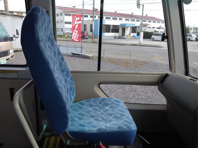 ローザ 29人乗り 自動ドア(12枚目)