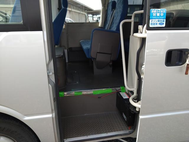 ローザ 29人乗り 自動ドア(13枚目)