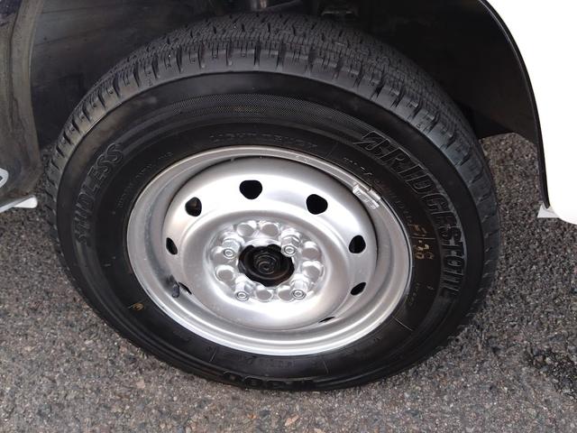 夏タイヤに交換(新品当社指定)して納車します