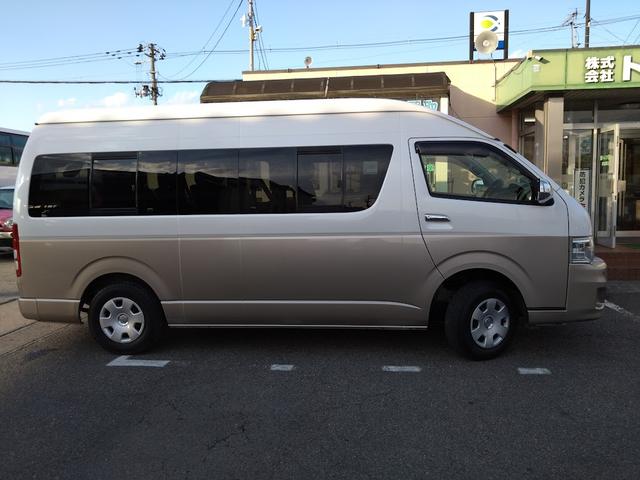 ハイエースワゴン グランドキャビン 実走行 地デジナビ リヤカメラ 盗難防止付き Wエアコン 4WD(6枚目)
