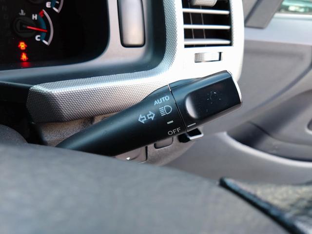 ハイエースワゴン グランドキャビン 実走行 地デジナビ リヤカメラ 盗難防止付き Wエアコン 4WD(14枚目)