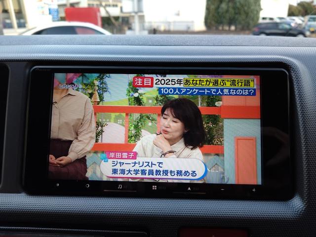 ハイエースワゴン グランドキャビン 実走行 地デジナビ リヤカメラ 盗難防止付き Wエアコン 4WD(17枚目)