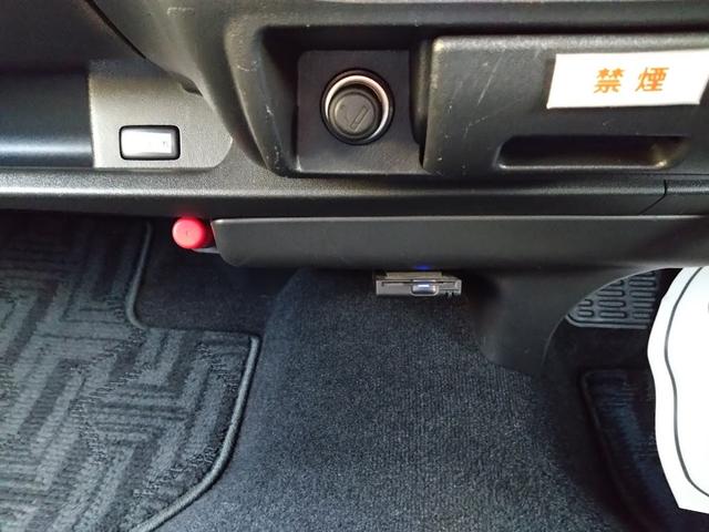 ハイエースワゴン グランドキャビン 実走行 地デジナビ リヤカメラ 盗難防止付き Wエアコン 4WD(23枚目)