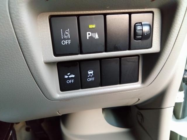 横滑り防止にコーナーセンサーまで装備