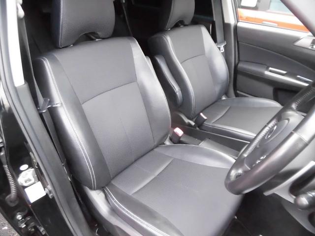 2.5iアイサイト TV&ナビ バックカメラ ETC 4WD ハーフレザーシート オートライト HID パワーシート 17インチアルミホイール 電動格納ミラー キーレスエントリー(4枚目)