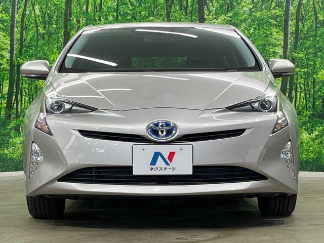 プリウス S 4WD 純正SDナビ バックカメラ 寒冷地仕様 禁煙車 スマートキー LEDヘッド ビルトインETC オートライト デュアルエアコン 純正16インチアルミ Bluetooth CD DVD再生(13枚目)