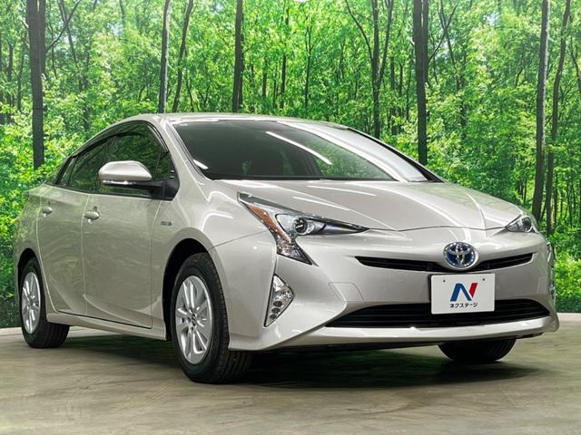 プリウス S 4WD 純正SDナビ バックカメラ 寒冷地仕様 禁煙車 スマートキー LEDヘッド ビルトインETC オートライト デュアルエアコン 純正16インチアルミ Bluetooth CD DVD再生(15枚目)