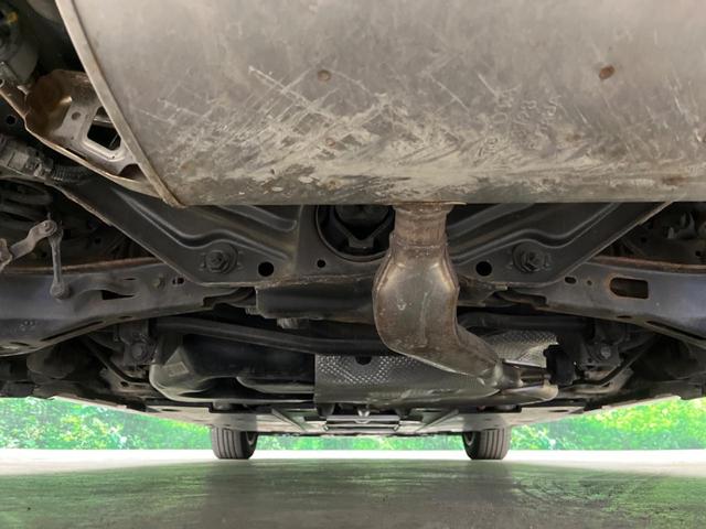 プリウス S 4WD 純正SDナビ バックカメラ 寒冷地仕様 禁煙車 スマートキー LEDヘッド ビルトインETC オートライト デュアルエアコン 純正16インチアルミ Bluetooth CD DVD再生(19枚目)