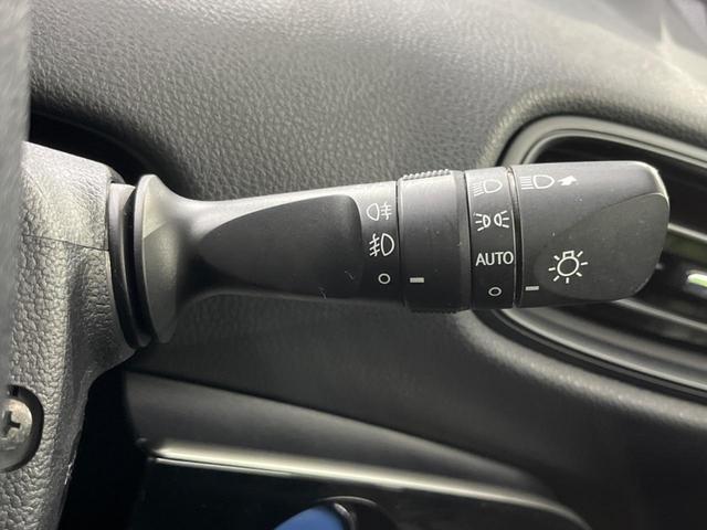 プリウス S 4WD 純正SDナビ バックカメラ 寒冷地仕様 禁煙車 スマートキー LEDヘッド ビルトインETC オートライト デュアルエアコン 純正16インチアルミ Bluetooth CD DVD再生(26枚目)