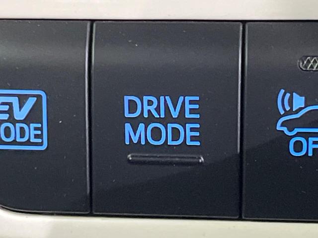 プリウス S 4WD 純正SDナビ バックカメラ 寒冷地仕様 禁煙車 スマートキー LEDヘッド ビルトインETC オートライト デュアルエアコン 純正16インチアルミ Bluetooth CD DVD再生(33枚目)
