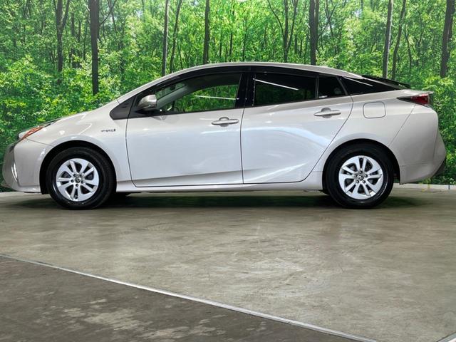 プリウス S 4WD 純正SDナビ バックカメラ 寒冷地仕様 禁煙車 スマートキー LEDヘッド ビルトインETC オートライト デュアルエアコン 純正16インチアルミ Bluetooth CD DVD再生(49枚目)