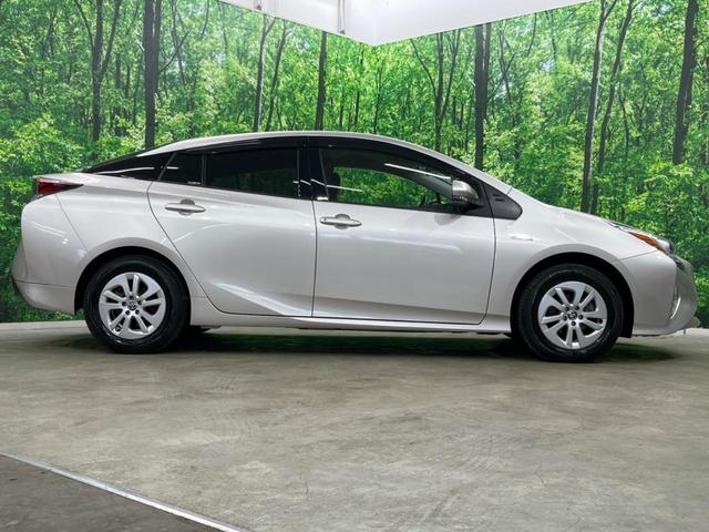 プリウス S 4WD 純正SDナビ バックカメラ 寒冷地仕様 禁煙車 スマートキー LEDヘッド ビルトインETC オートライト デュアルエアコン 純正16インチアルミ Bluetooth CD DVD再生(50枚目)