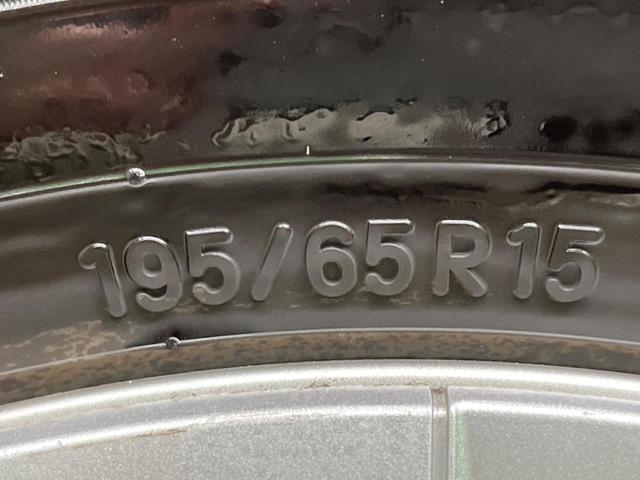 プリウス S 4WD 純正SDナビ バックカメラ 寒冷地仕様 禁煙車 スマートキー LEDヘッド ビルトインETC オートライト デュアルエアコン 純正16インチアルミ Bluetooth CD DVD再生(55枚目)