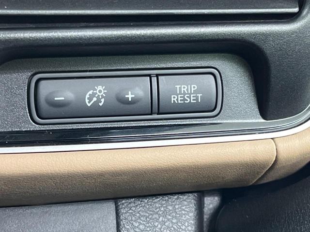 セレナ ハイウェイスター　４ＷＤ　両側電動ドア　ＳＤナビ　後席モニター　バックカメラ　衝突被害軽減システム　禁煙車　ハーフレザーシート　ドラレコ　スマートキー　ＬＥＤヘッド　ビルトインＥＴＣ　クルコン　オートライト（33枚目）