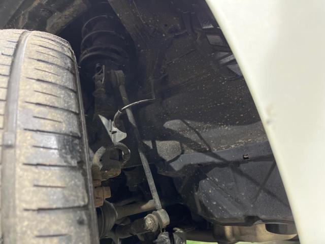 お車を安心してお乗りいただく為には、足回りの定期点検が欠かせません。サービスサポート（有償保証）では無料点検もご提供しており、安心のカーライフをお過ごしいただけるサポート体制が整っています。