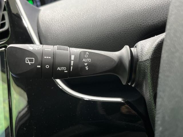 プリウス Aツーリングセレクション 4WD バックカメラ 寒冷地仕様 レーダークルーズ 禁煙車 ハーフレザーシート パワーシート ドラレコ コーナーセンサー スマートキー LEDヘッド ビルトインETC オートハイビーム 車線逸脱警報(26枚目)