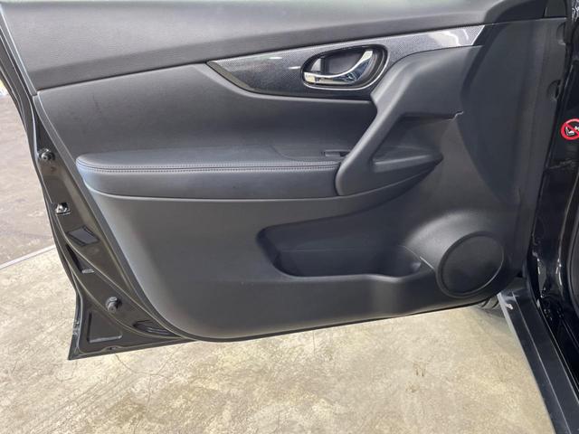 エクストレイル 20X エマージェンシーブレーキパッケージ 4WD 純正SDナビ バックカメラ 禁煙車 コーナーセンサー スマートキー LEDヘッド ビルトインETC オートライト デュアルエアコン 純正17インチアルミ Bluetooth CD DVD再生(36枚目)