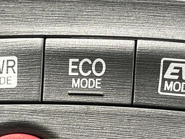 プリウス S SDナビ バックカメラ ハーフレザーシート スマートキー HIDヘッド ビルトインETC オートライト オートエアコン 純正15インチアルミ(29枚目)