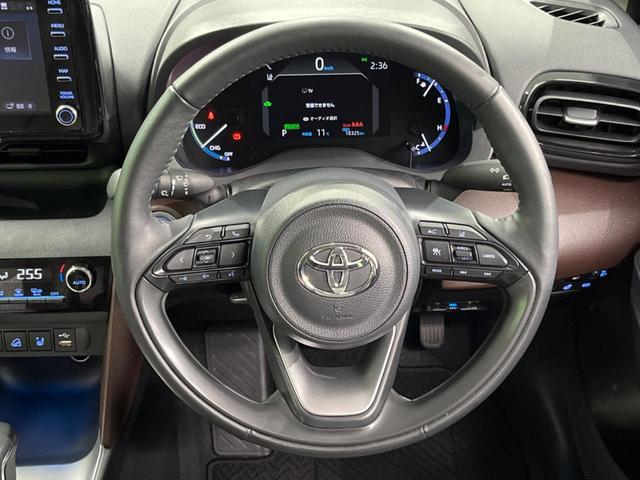 ヤリスクロス ハイブリッドZ 4WD バックカメラ 寒冷地仕様 衝突被害軽減システム レーダークルーズ ハーフレザーシート パワーシート スマートキー LEDヘッド ETC オートライト オートエアコン 純正18インチアルミ(11枚目)