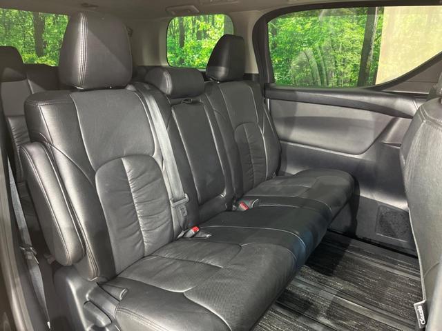 アルファード ２．５Ｓ　４ＷＤ　両側電動ドア　後席モニター　バックカメラ　寒冷地仕様　衝突被害軽減システム　レーダークルーズ　レザーシート　コーナーセンサー　スマートキー　ＬＥＤヘッド　ビルトインＥＴＣ（8枚目）