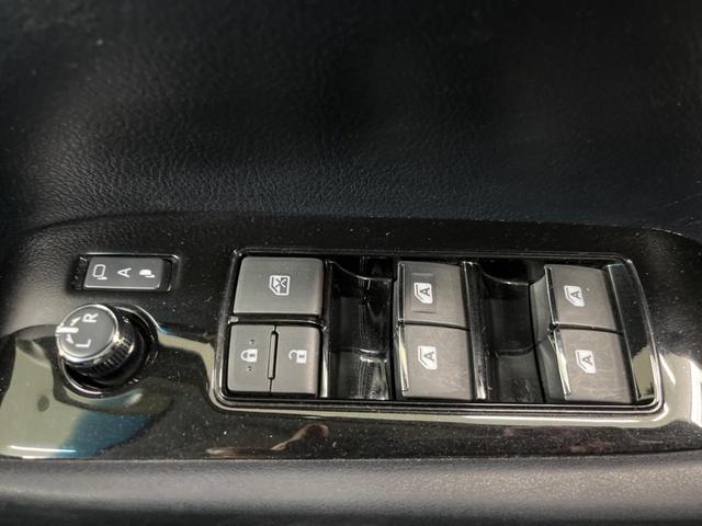 アルファード ２．５Ｓ　４ＷＤ　両側電動ドア　後席モニター　バックカメラ　寒冷地仕様　衝突被害軽減システム　レーダークルーズ　レザーシート　コーナーセンサー　スマートキー　ＬＥＤヘッド　ビルトインＥＴＣ（34枚目）