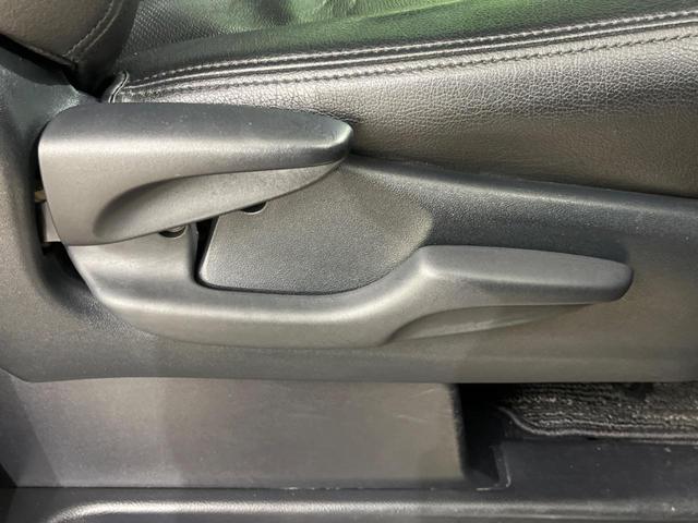 アルファード ２．５Ｓ　４ＷＤ　両側電動ドア　後席モニター　バックカメラ　寒冷地仕様　衝突被害軽減システム　レーダークルーズ　レザーシート　コーナーセンサー　スマートキー　ＬＥＤヘッド　ビルトインＥＴＣ（44枚目）