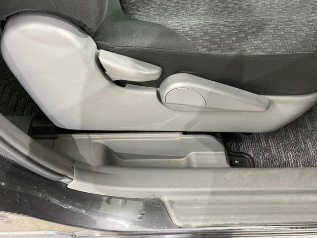 シエンタ Ｘ　Ｌパッケージ　４ＷＤ　電動スライドドア　禁煙車　ＥＴＣ　Ｂｌｕｅｔｏｏｔｈ　地デジ（32枚目）