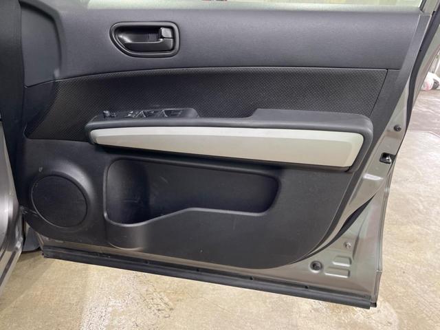 エクストレイル ２０Ｓ　４ＷＤ　バックカメラ　禁煙車　レザー調シート　スマートキー　ＥＴＣ　ＣＤ　ＤＶＤ再生　フルセグ（39枚目）