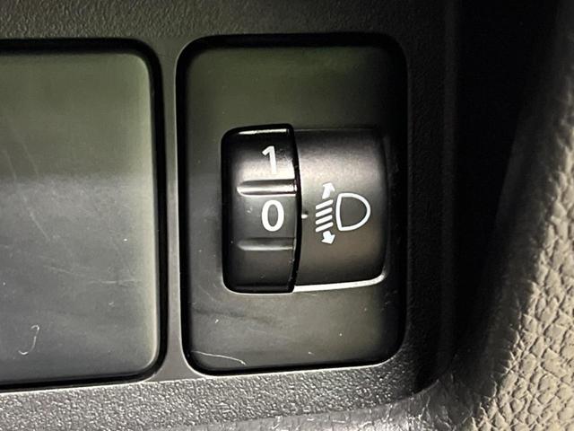 デイズルークス Ｘ　Ｖセレクション　４ＷＤ　両側電動ドア　純正ＳＤナビ　全周囲カメラ　衝突被害軽減システム　禁煙車　シートヒーター　ドラレコ　スマートキー　オートエアコン　Ｂｌｕｅｔｏｏｔｈ　ＣＤ　ＤＶＤ再生　フルセグ（30枚目）