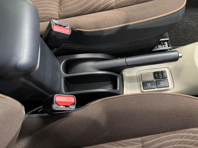 アクア Ｇ　寒冷地仕様　禁煙車　スマートキー　オートライト　オートエアコン　Ｂｌｕｅｔｏｏｔｈ　ＣＤ　ＤＶＤ再生　フルセグ（26枚目）