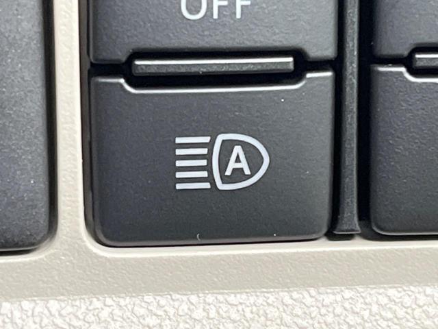 パッソ Ｘ　Ｌパッケージ　４ＷＤ　ＳＤナビ　バックカメラ　寒冷地仕様　衝突被害軽減システム　禁煙車　シートヒーター　ドラレコ　コーナーセンサー　スマートキー　ＬＥＤヘッド　ビルトインＥＴＣ　オートハイビーム　オートライト（6枚目）