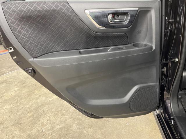 N-WGNカスタム G・ターボパッケージ 4WD ターボ ハーフレザーシート スマートキー HIDヘッド クルコン 純正14インチアルミ オートライト オートエアコン CD(27枚目)