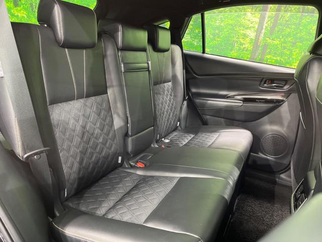 ハリアー プレミアム 4WD SDナビ バックカメラ 寒冷地仕様 レーダークルーズ 禁煙車 電動リアゲート レザーシート パワーシート コーナーセンサー スマートキー LEDヘッド ETC 純正18インチアルミ(9枚目)