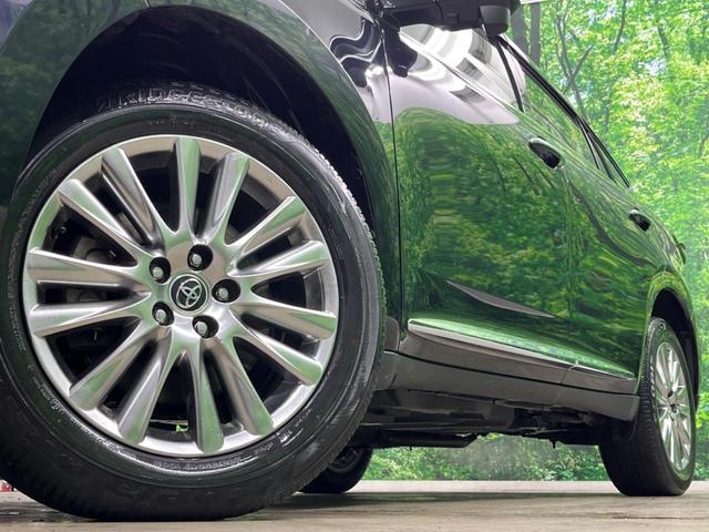 ハリアー プレミアム 4WD SDナビ バックカメラ 寒冷地仕様 レーダークルーズ 禁煙車 電動リアゲート レザーシート パワーシート コーナーセンサー スマートキー LEDヘッド ETC 純正18インチアルミ(13枚目)