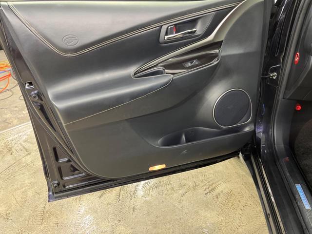 ハリアー プレミアム 4WD SDナビ バックカメラ 寒冷地仕様 レーダークルーズ 禁煙車 電動リアゲート レザーシート パワーシート コーナーセンサー スマートキー LEDヘッド ETC 純正18インチアルミ(41枚目)