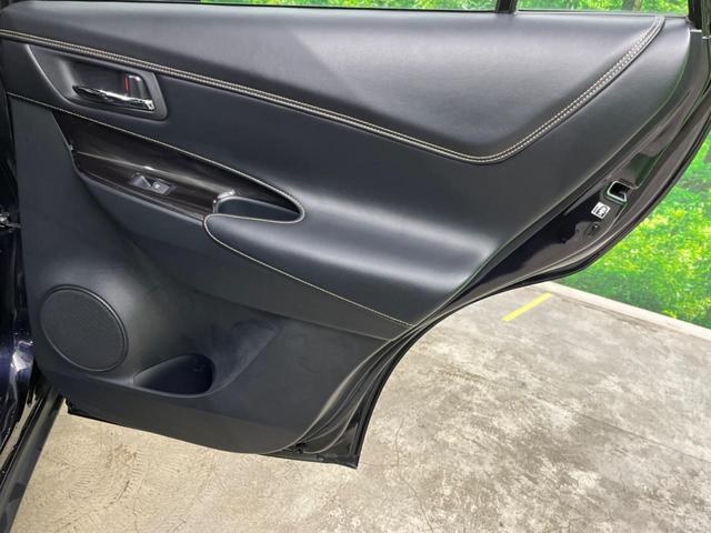 ハリアー プレミアム 4WD SDナビ バックカメラ 寒冷地仕様 レーダークルーズ 禁煙車 電動リアゲート レザーシート パワーシート コーナーセンサー スマートキー LEDヘッド ETC 純正18インチアルミ(44枚目)