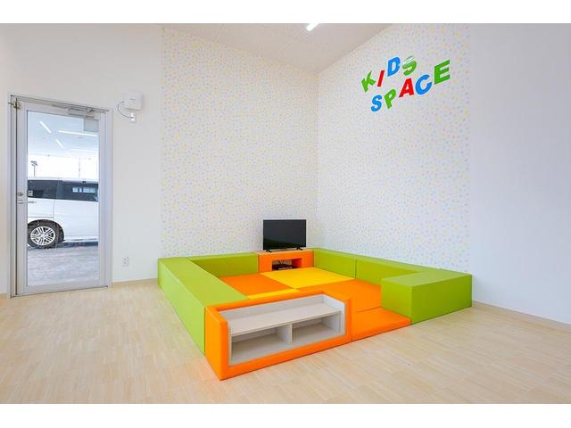 ハリアー プレミアム 4WD SDナビ バックカメラ 寒冷地仕様 レーダークルーズ 禁煙車 電動リアゲート レザーシート パワーシート コーナーセンサー スマートキー LEDヘッド ETC 純正18インチアルミ(78枚目)