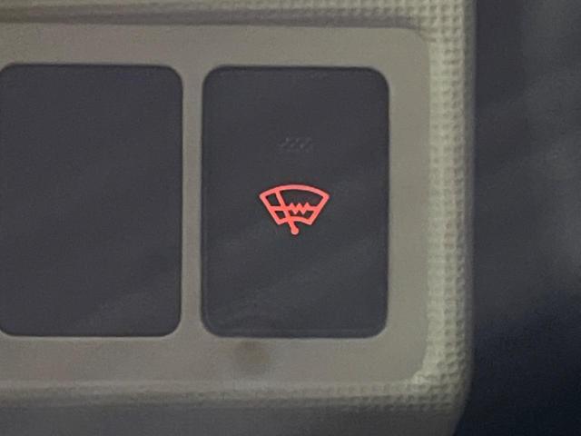 ムーヴキャンバス ＧブラックアクセントＶＳ　ＳＡＩＩＩ　４ＷＤ　両側電動ドア　ＳＤナビ　全周囲カメラ　寒冷地仕様　衝突被害軽減システム　禁煙車　シートヒーター　ドラレコ　スマートキー　ＨＩＤヘッド　オートハイビーム　オートライト　オートエアコン（6枚目）