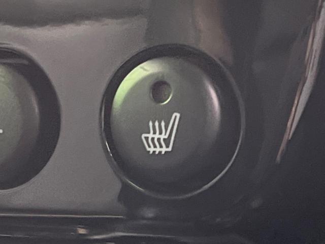 ジムニー ランドベンチャー　４ＷＤ　ＭＴ車　禁煙車　レザー調シート　シートヒーター　純正１６インチアルミ　ＣＤ（5枚目）