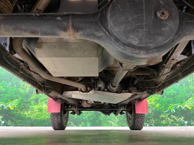 ジムニー ランドベンチャー　４ＷＤ　ＭＴ車　禁煙車　レザー調シート　シートヒーター　純正１６インチアルミ　ＣＤ（19枚目）