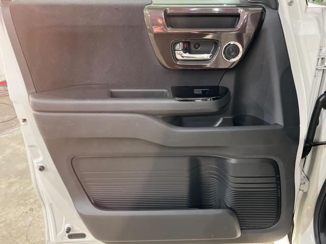 Ｎ－ＢＯＸカスタム Ｇ・Ｌターボホンダセンシング　４ＷＤ　両側電動ドア　純正ＳＤナビ　バックカメラ　衝突被害軽減システム　禁煙車　ハーフレザーシート　コーナーセンサー　スマートキー　ＬＥＤヘッド　ビルトインＥＴＣ　クルコン　純正１４インチアルミ（32枚目）