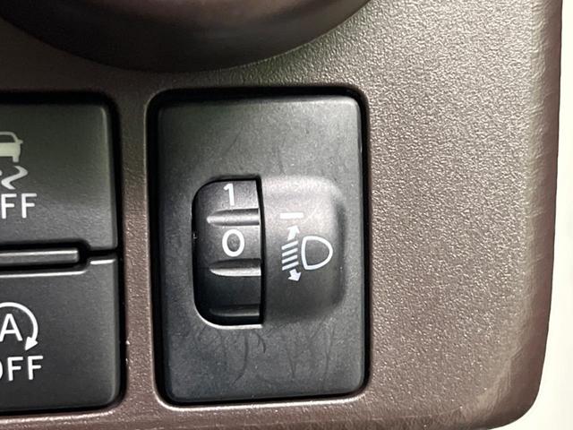 タンク Ｇ　Ｓ　４ＷＤ　両側電動ドア　バックカメラ　衝突被害軽減システム　スマートキー　ビルトインＥＴＣ　クルコン　オートエアコン　Ｂｌｕｅｔｏｏｔｈ　ＣＤ　ＤＶＤ再生　フルセグ（31枚目）