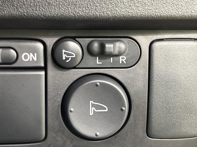 フリード Ｇ　ジャストセレクション　４ＷＤ　電動スライドドア　純正ＳＤナビ　バックカメラ　寒冷地仕様　禁煙車　スマートキー　ＨＩＤヘッド　ビルトインＥＴＣ　オートエアコン　Ｂｌｕｅｔｏｏｔｈ　ＣＤ　ＤＶＤ再生　地デジ（45枚目）