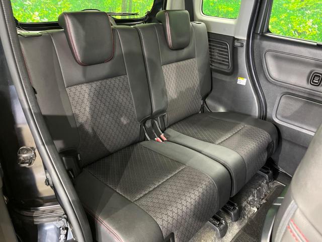 スペーシアカスタム ハイブリッドＸＳ　４ＷＤ　両側電動ドア　ＳＤナビ　衝突被害軽減システム　禁煙車　ハーフレザーシート　コーナーセンサー　スマートキー　ＬＥＤヘッド　純正１５インチアルミ　オートハイビーム　オートライト　オートエアコン（9枚目）