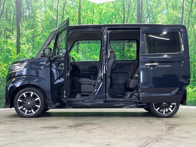 スペーシアカスタム ハイブリッドＸＳ　４ＷＤ　両側電動ドア　ＳＤナビ　衝突被害軽減システム　禁煙車　ハーフレザーシート　コーナーセンサー　スマートキー　ＬＥＤヘッド　純正１５インチアルミ　オートハイビーム　オートライト　オートエアコン（16枚目）