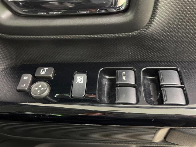 スペーシアカスタム ハイブリッドＸＳ　４ＷＤ　両側電動ドア　ＳＤナビ　衝突被害軽減システム　禁煙車　ハーフレザーシート　コーナーセンサー　スマートキー　ＬＥＤヘッド　純正１５インチアルミ　オートハイビーム　オートライト　オートエアコン（28枚目）